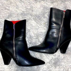 gorgeous black boots!